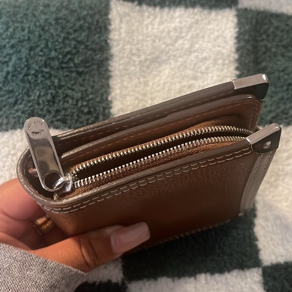 Louis Vuitton Brown Leather Wallet - Picture 7 of 8